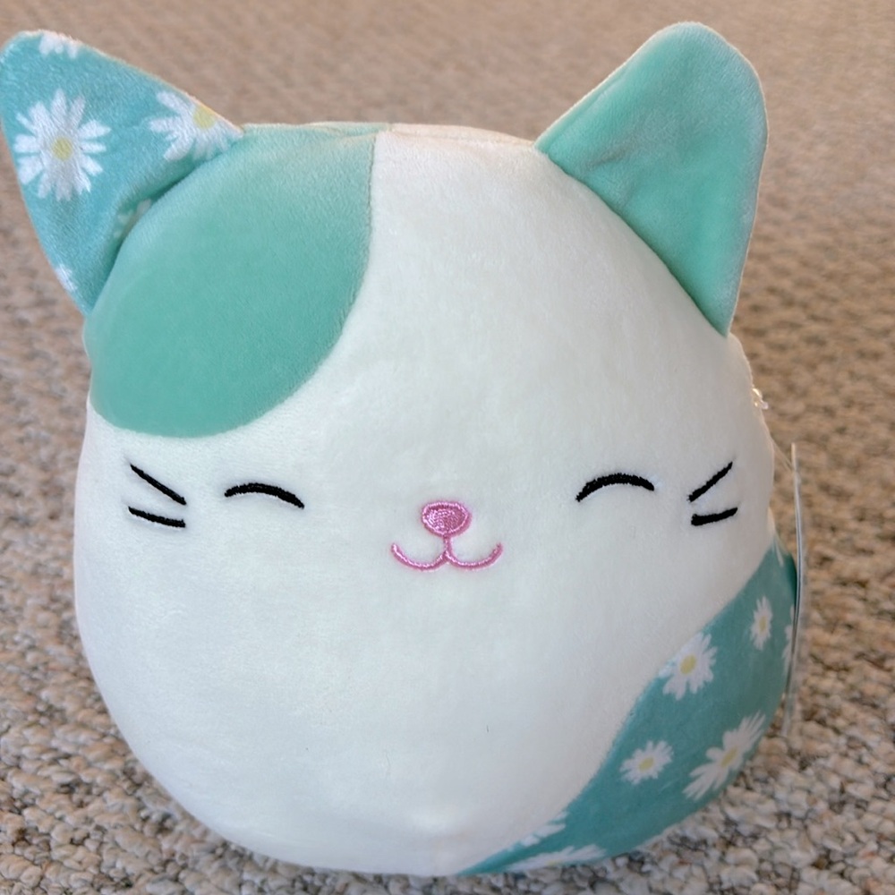 KESLA THE CAT SQUISHMALLOW
